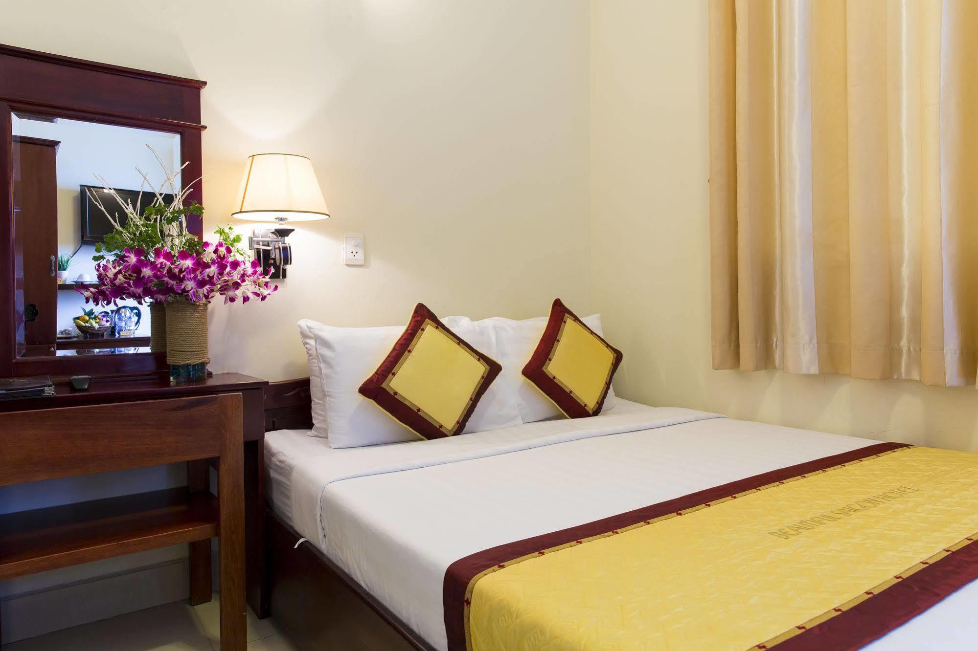 Valentine Luxury Hotel - 31 Bui Vien Street Ho Şi Min Dış mekan fotoğraf
