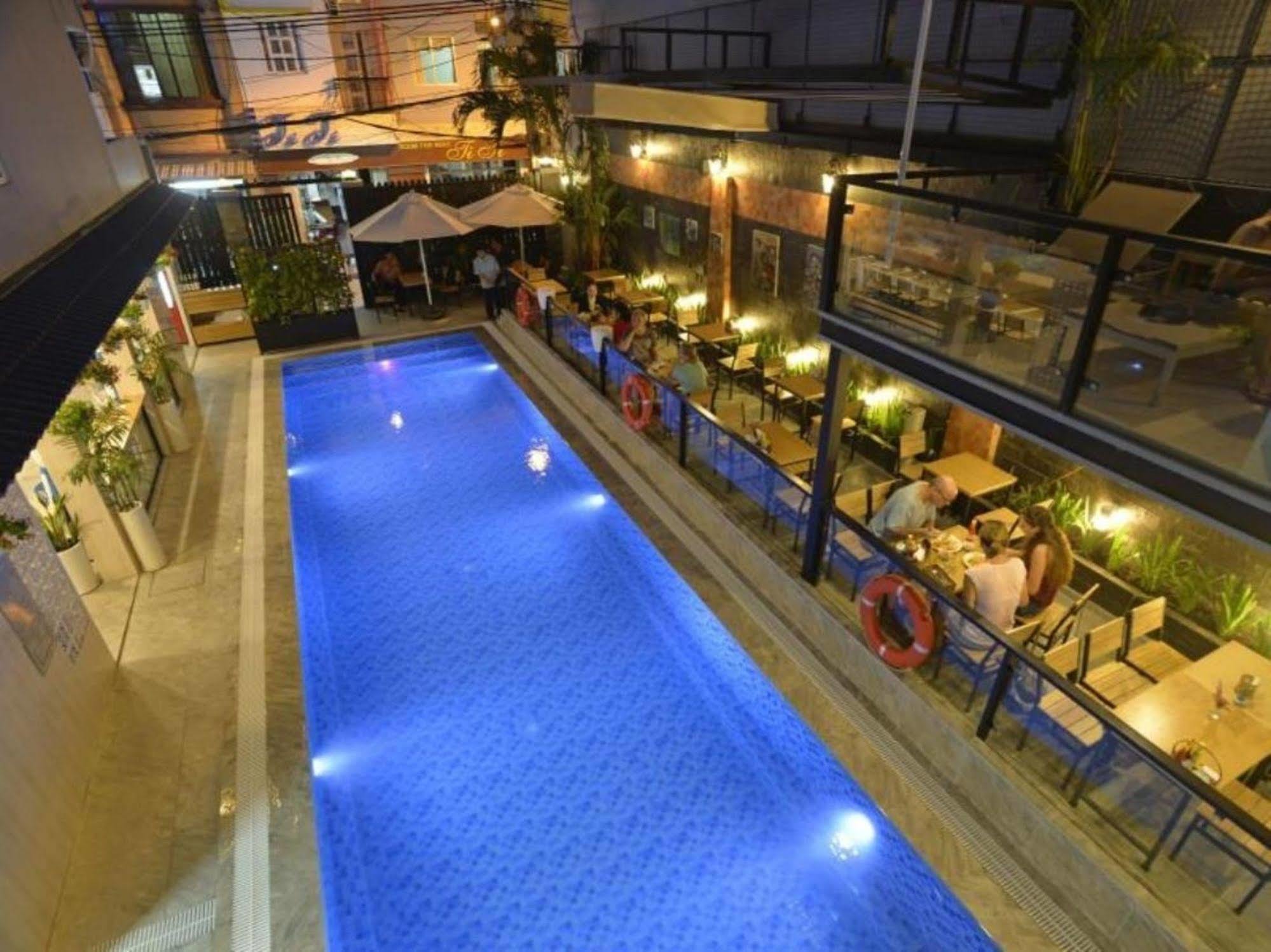 Valentine Luxury Hotel - 31 Bui Vien Street Ho Şi Min Dış mekan fotoğraf