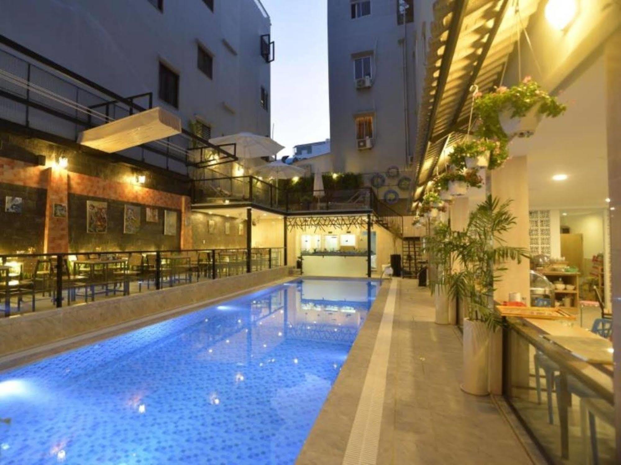 Valentine Luxury Hotel - 31 Bui Vien Street Ho Şi Min Dış mekan fotoğraf