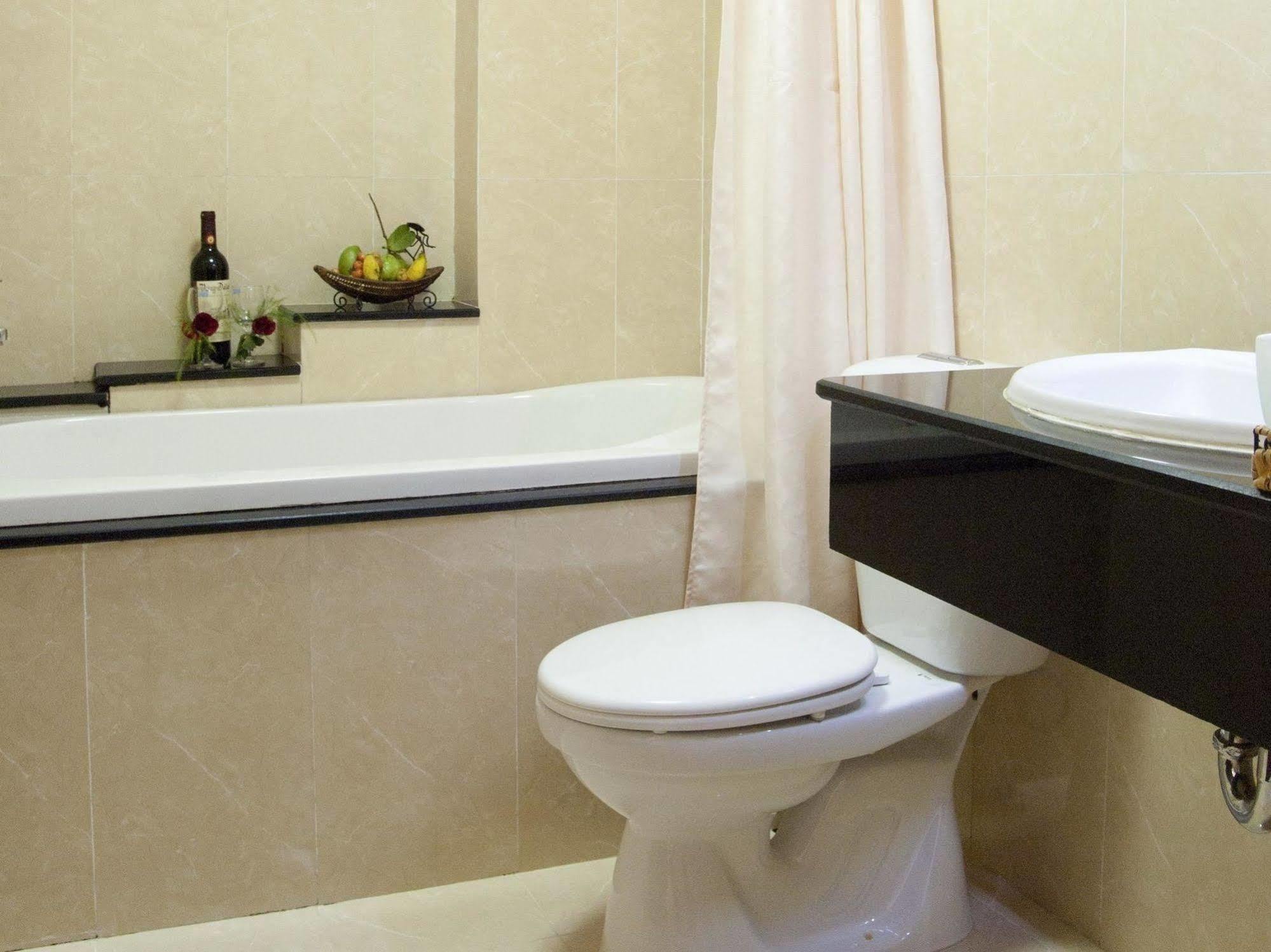 Valentine Luxury Hotel - 31 Bui Vien Street Ho Şi Min Dış mekan fotoğraf